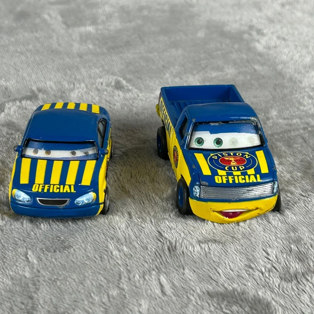 Disney Pixar Cars Piston Cup Official Truck and Sedan Diecast Lot Blue Yellow